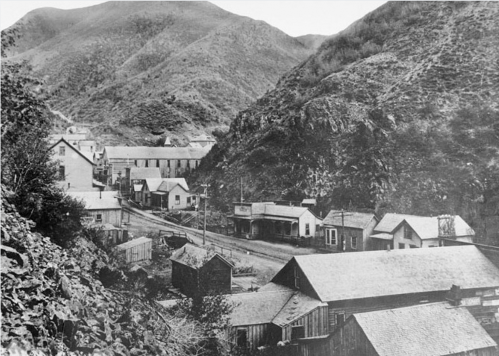 1926: Utah mining town avalanche